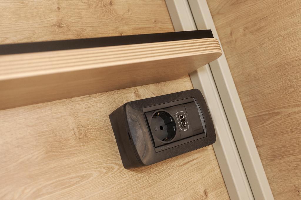 Zweibettzimmer mit Etagenbett und eigenem Bad