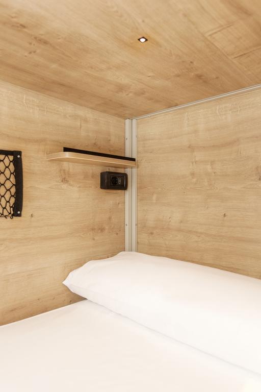 Bett im Frauenschlafsaal mit 6 Betten